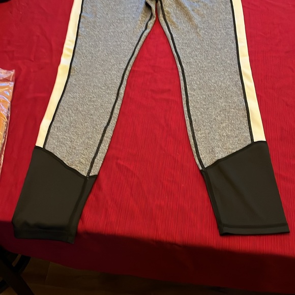 Nicole Miller Black Heather Leggings - Picture 3 of 5
